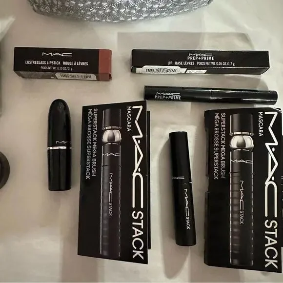 MAC Cosmetics Makeup Bundle - Picture 3 of 4